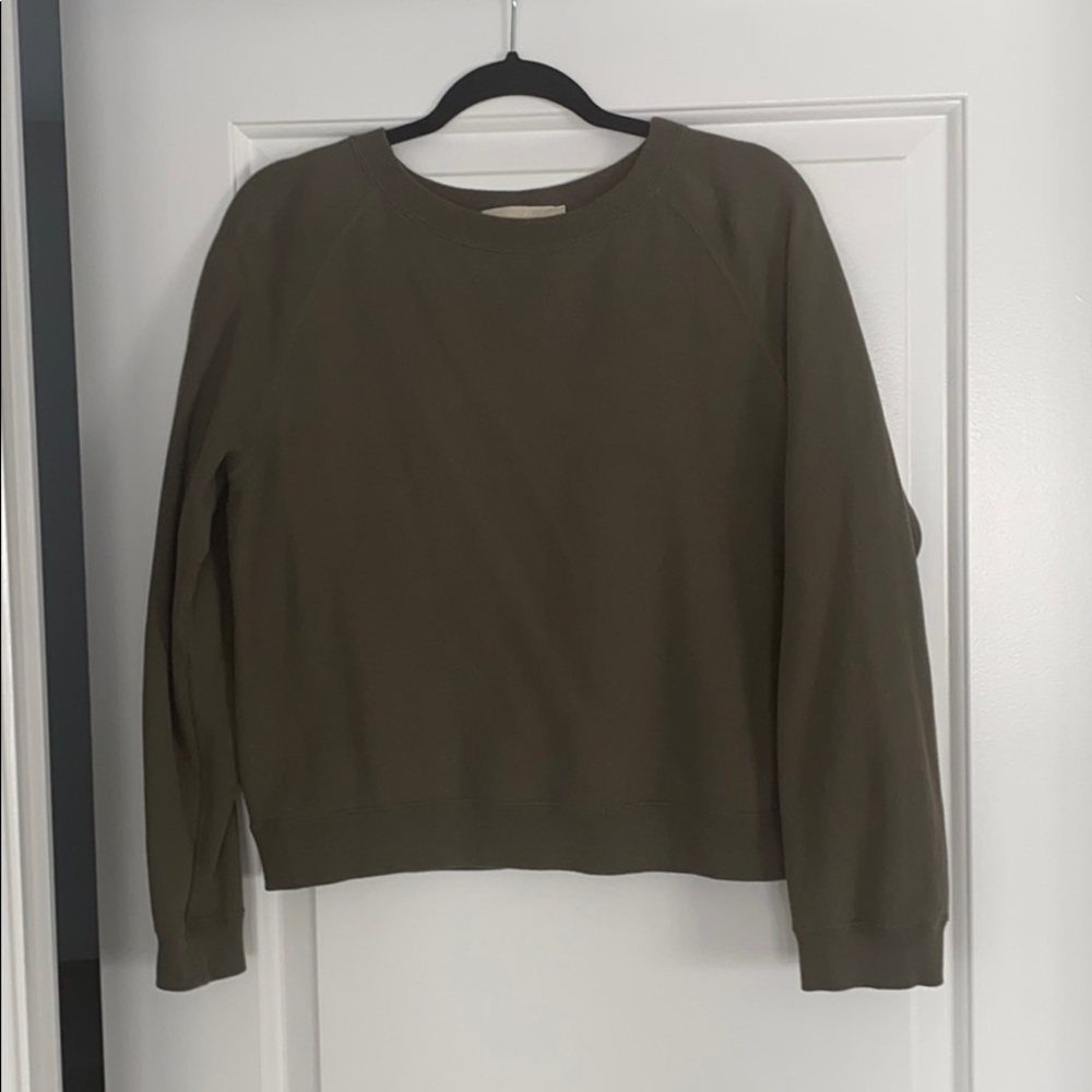 Sweatshirt